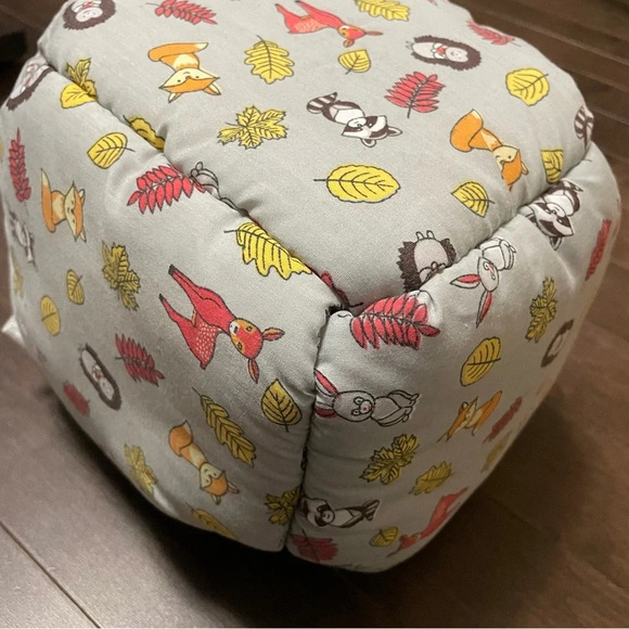 Hedgehog or Small Animal Fleece House 8x8 inch cube - Picture 3 of 5